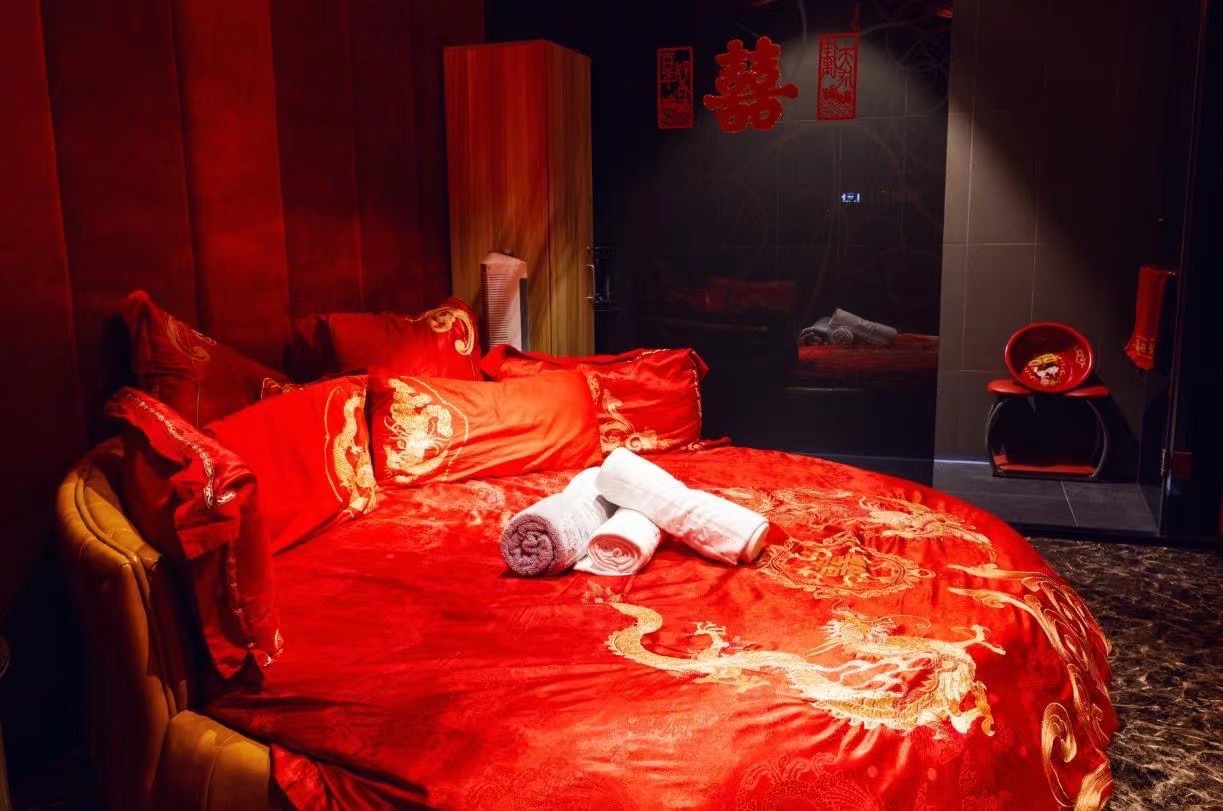 Wedding Theme Room