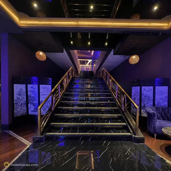 豪门桑拿殿紫光大楼梯